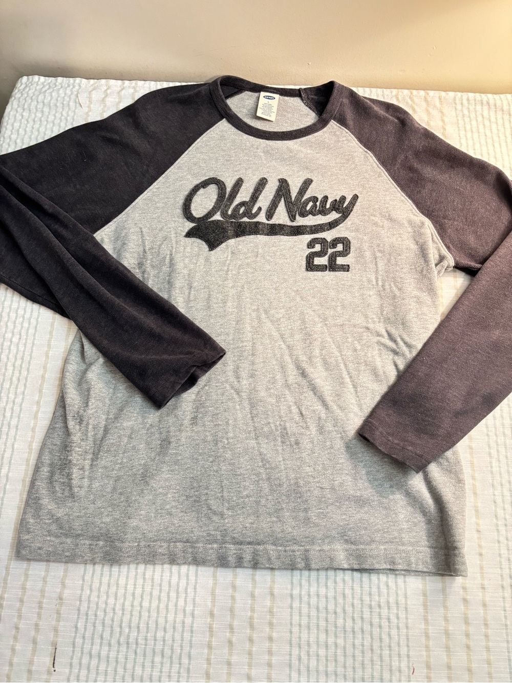 Old Navy Gray and Black Raglan Long Sleeve Tee